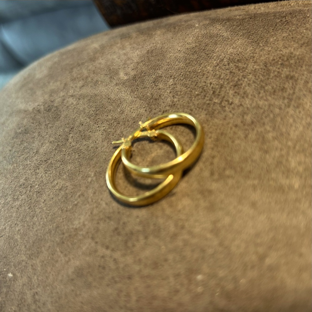 Simple Gold Hoop Earrings